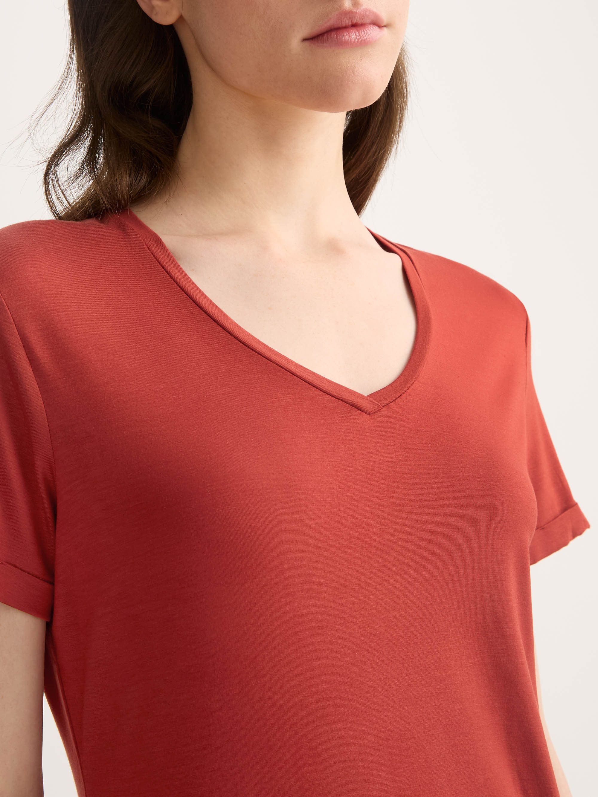 Women's V-Neck Sleep T-Shirt Lara Micro Modal Stretch Rose Red