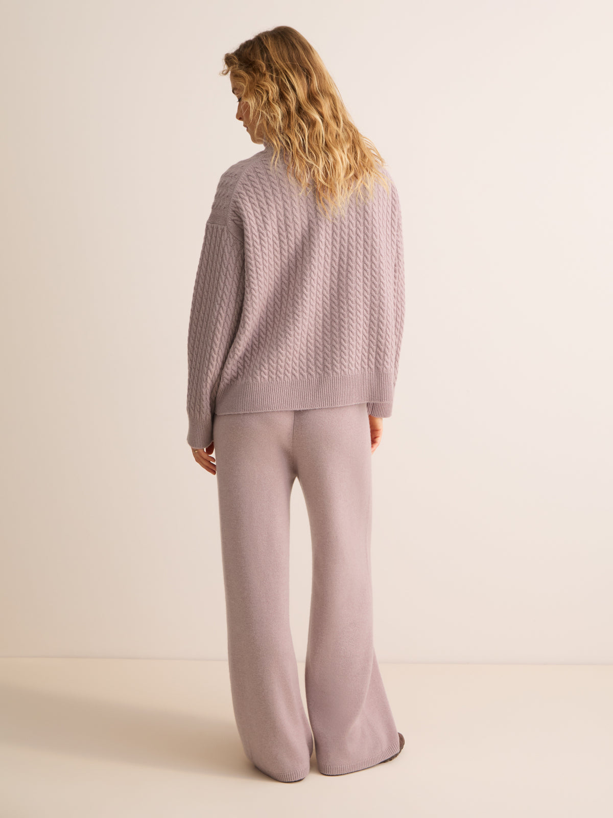 Sophie Cashmere Cable Knit Roll Neck Sweater Dusty Pink