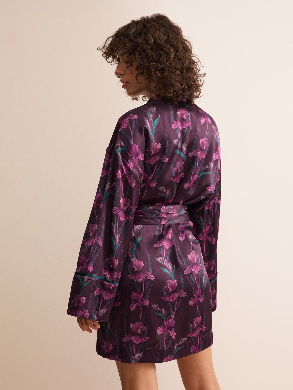 Brindisi Silk Short Dressing Gown Dark Wine Iris