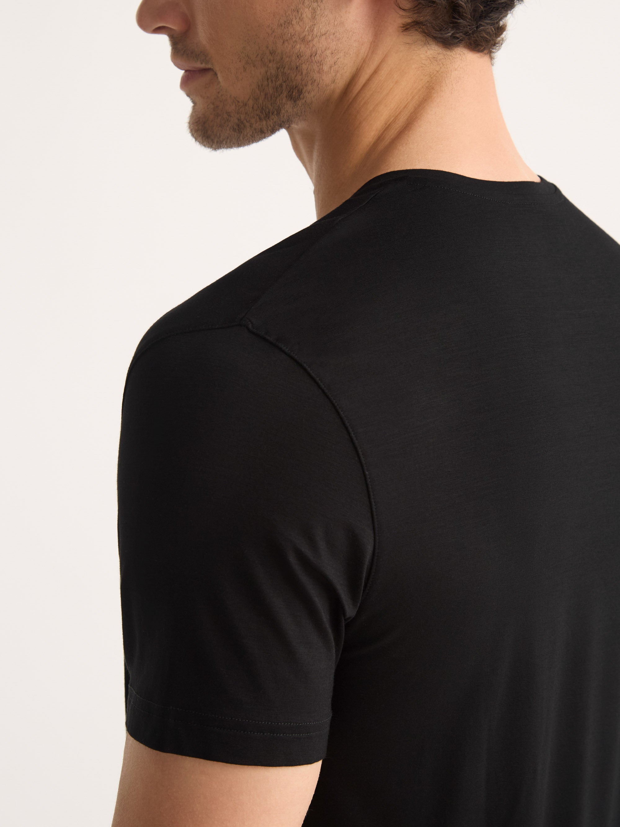 Men's V-Neck T-Shirt Basel Micro Modal Stretch Black