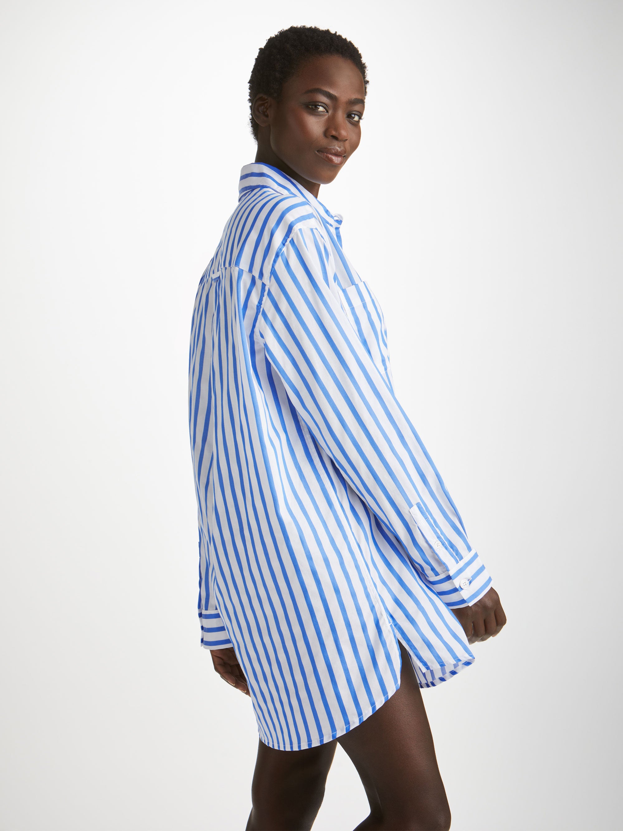 http://www.derek-rose.com/cdn/shop/files/womens-nightshirt-capri-23-cotton-batiste-blue-creative.jpg?v=1694604559