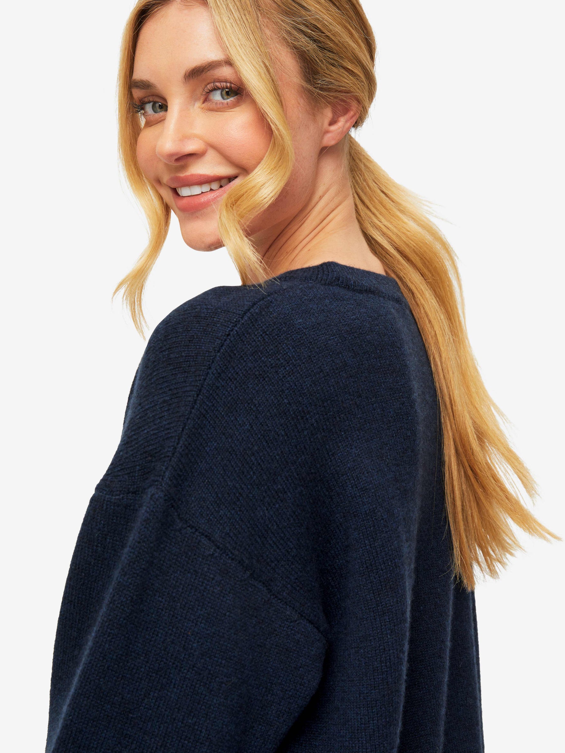 Women's Relaxed Sweater Daphne Cashmere Navy