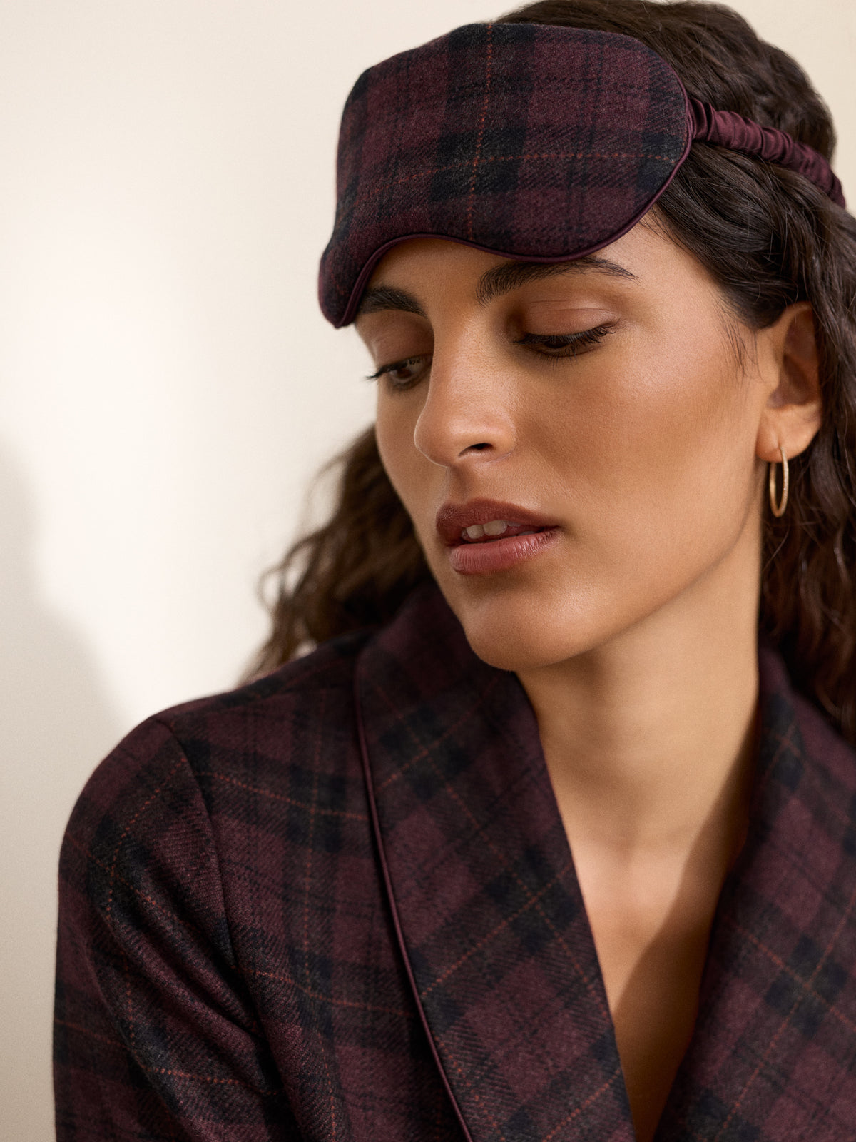 Duke Cashmere Eye Mask Burgundy Check