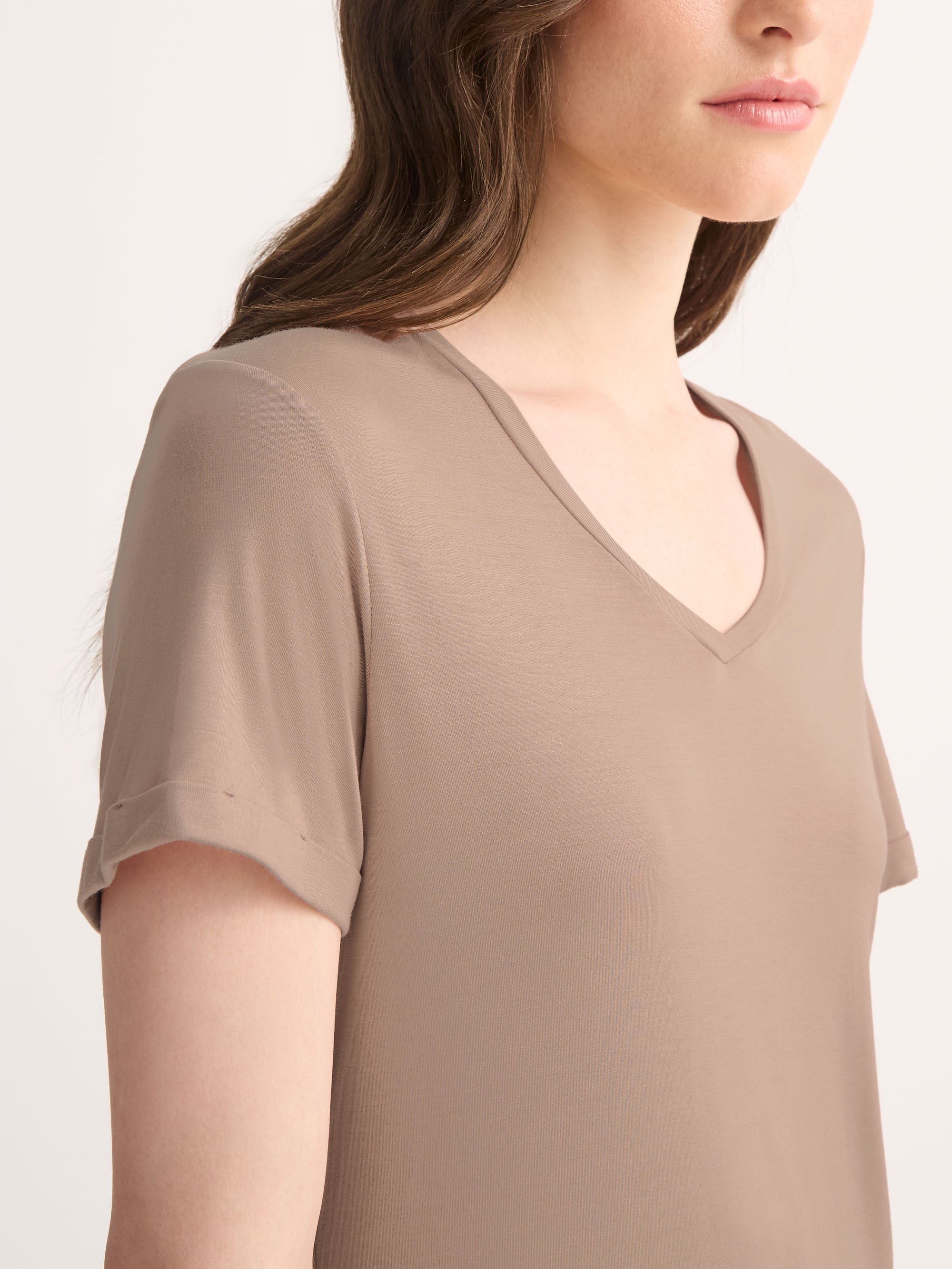 Women's V-Neck Sleep T-Shirt Lara Micro Modal Stretch Almond Blush