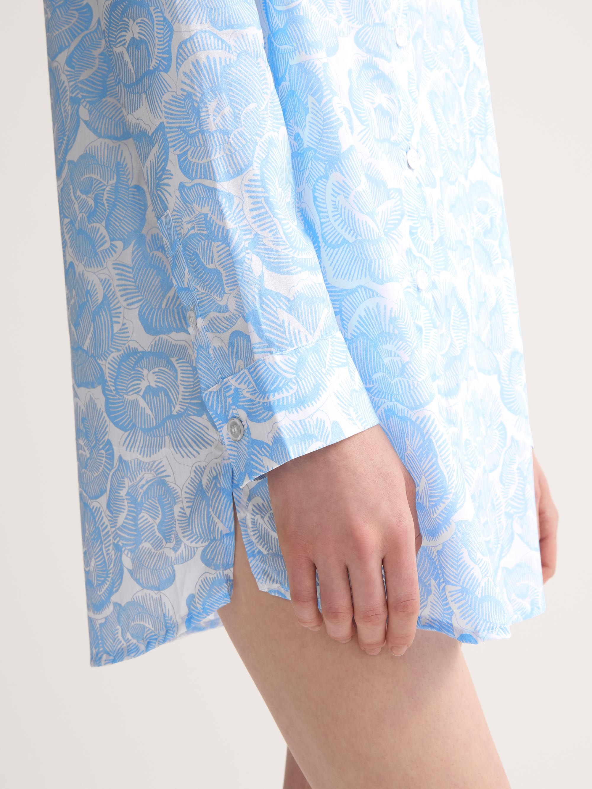 Women's Nightshirt Cotton Batiste Light Blue & White Rose Print