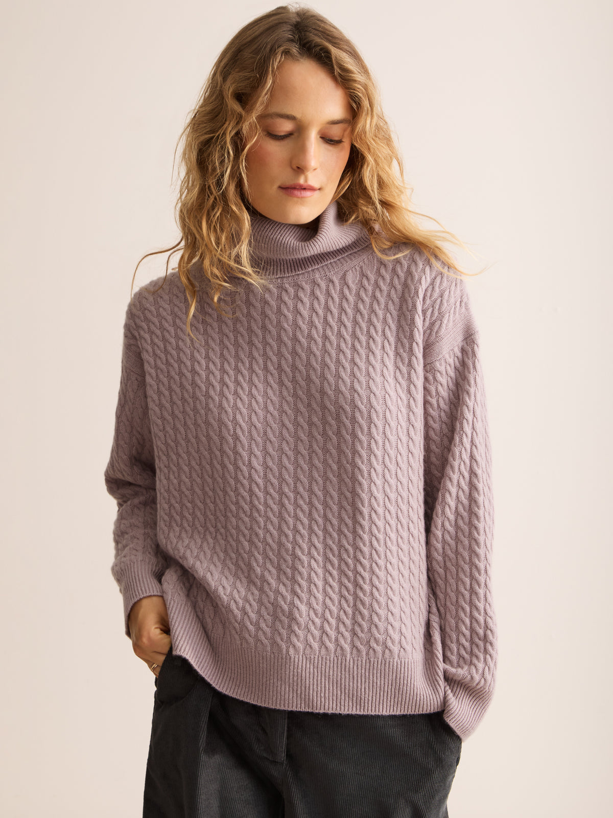 Sophie Cashmere Cable Knit Roll Neck Sweater Dusty Pink
