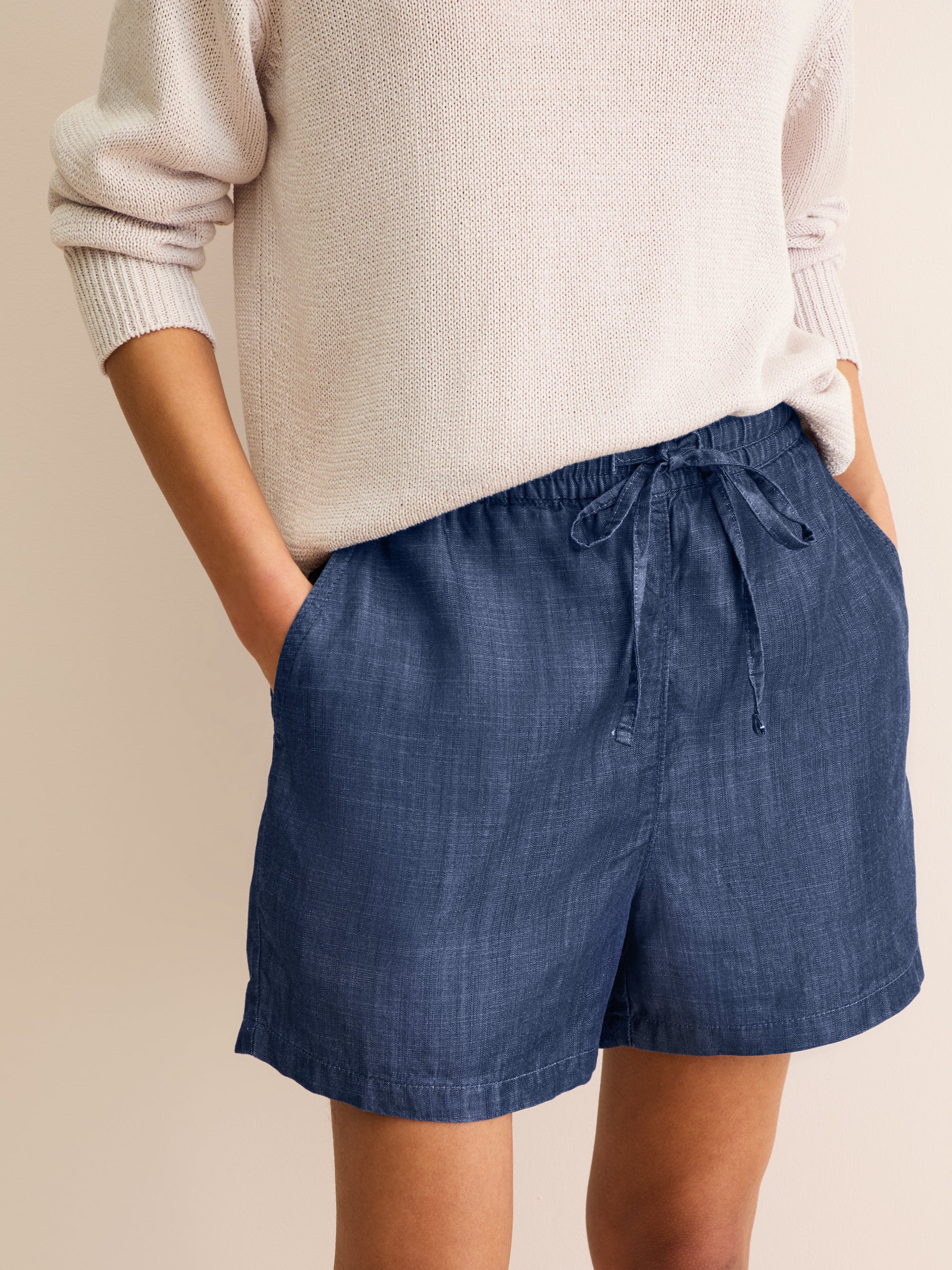 Women's Shorts Erin Chambray Denim Blue | Derek Rose