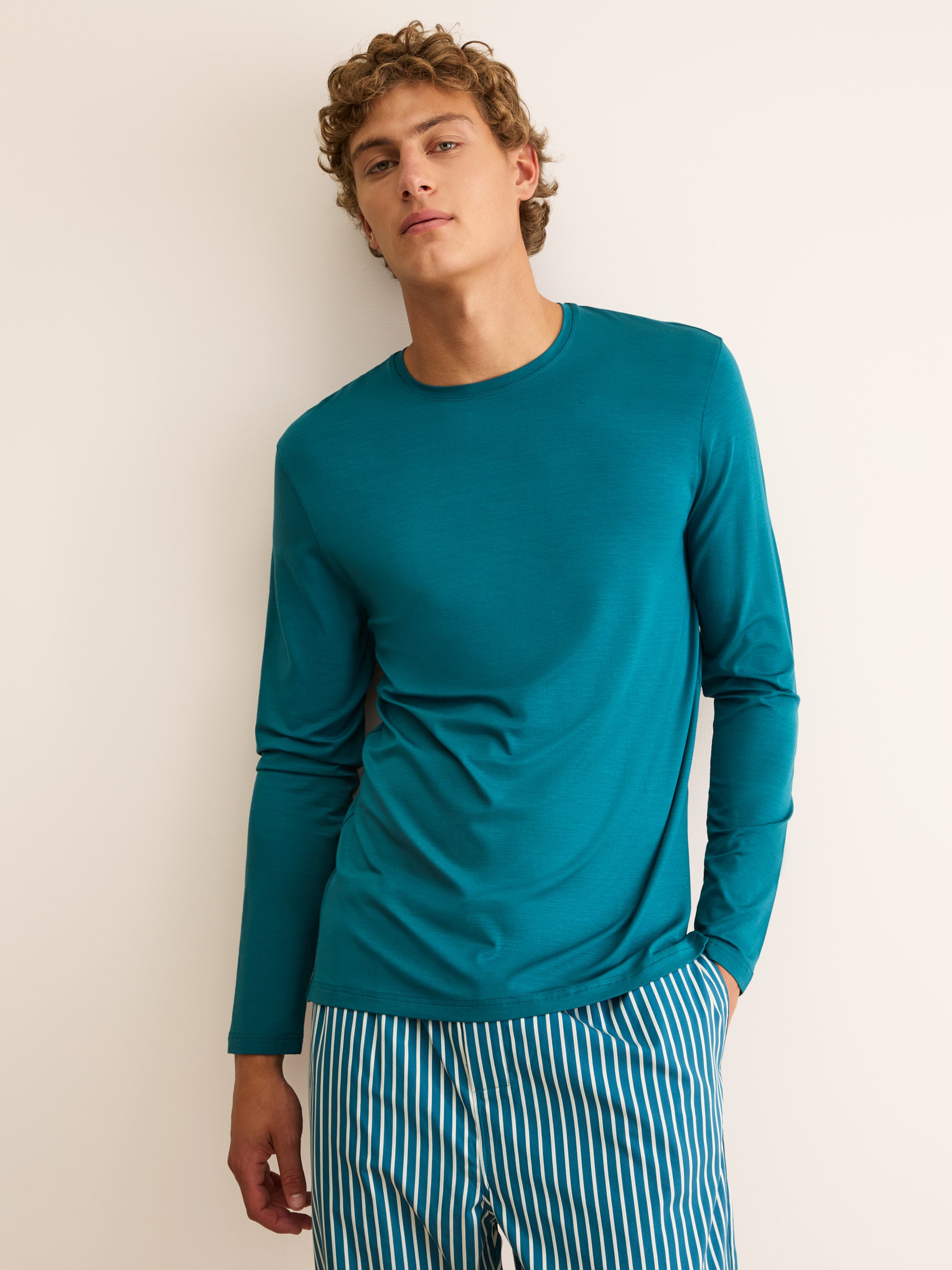 Men's Long Sleeve T-Shirt Basel Micro Modal Stretch Teal | Derek Rose
