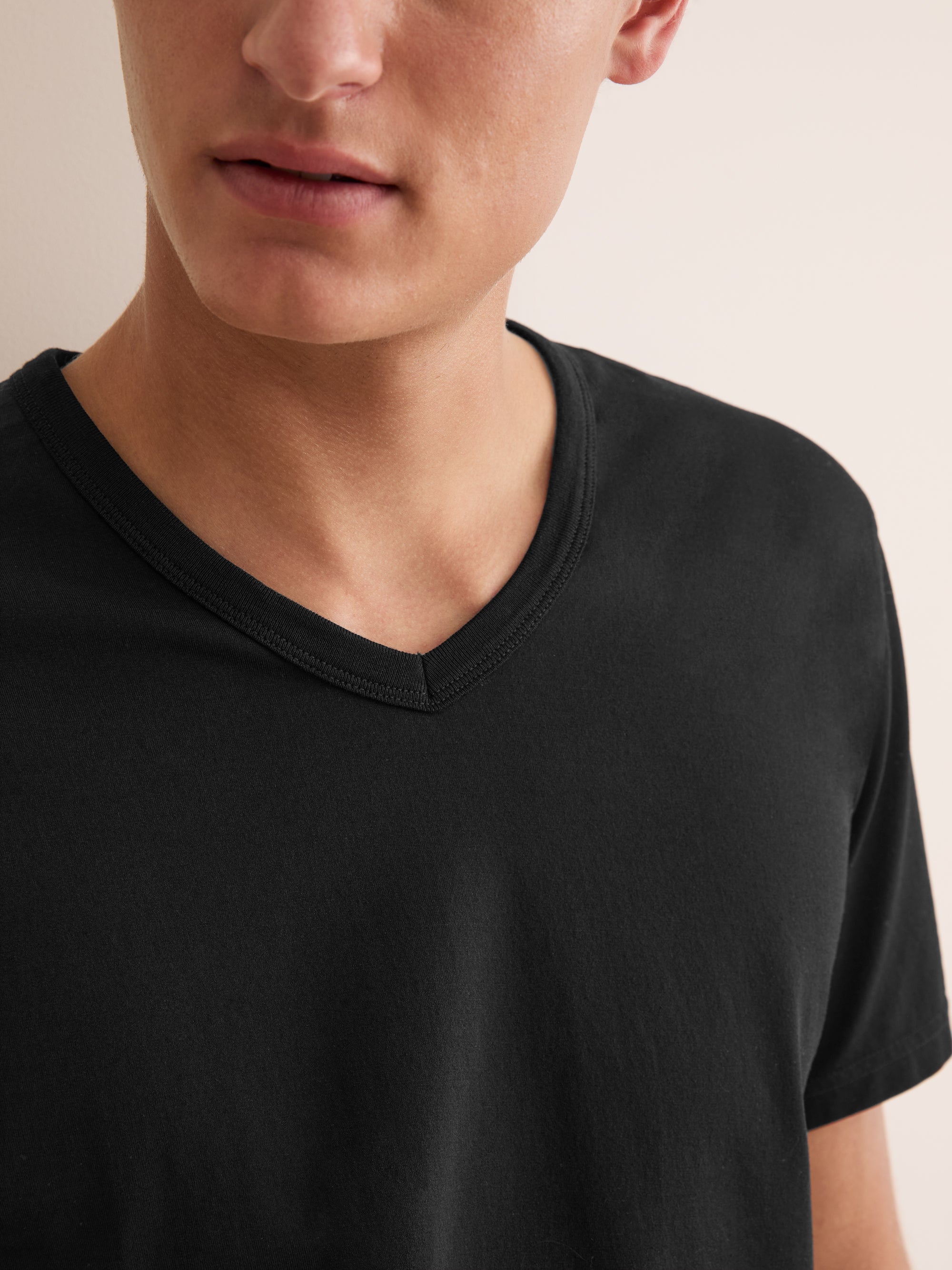 Men's V-Neck T-Shirt Barny Pima Cotton Black