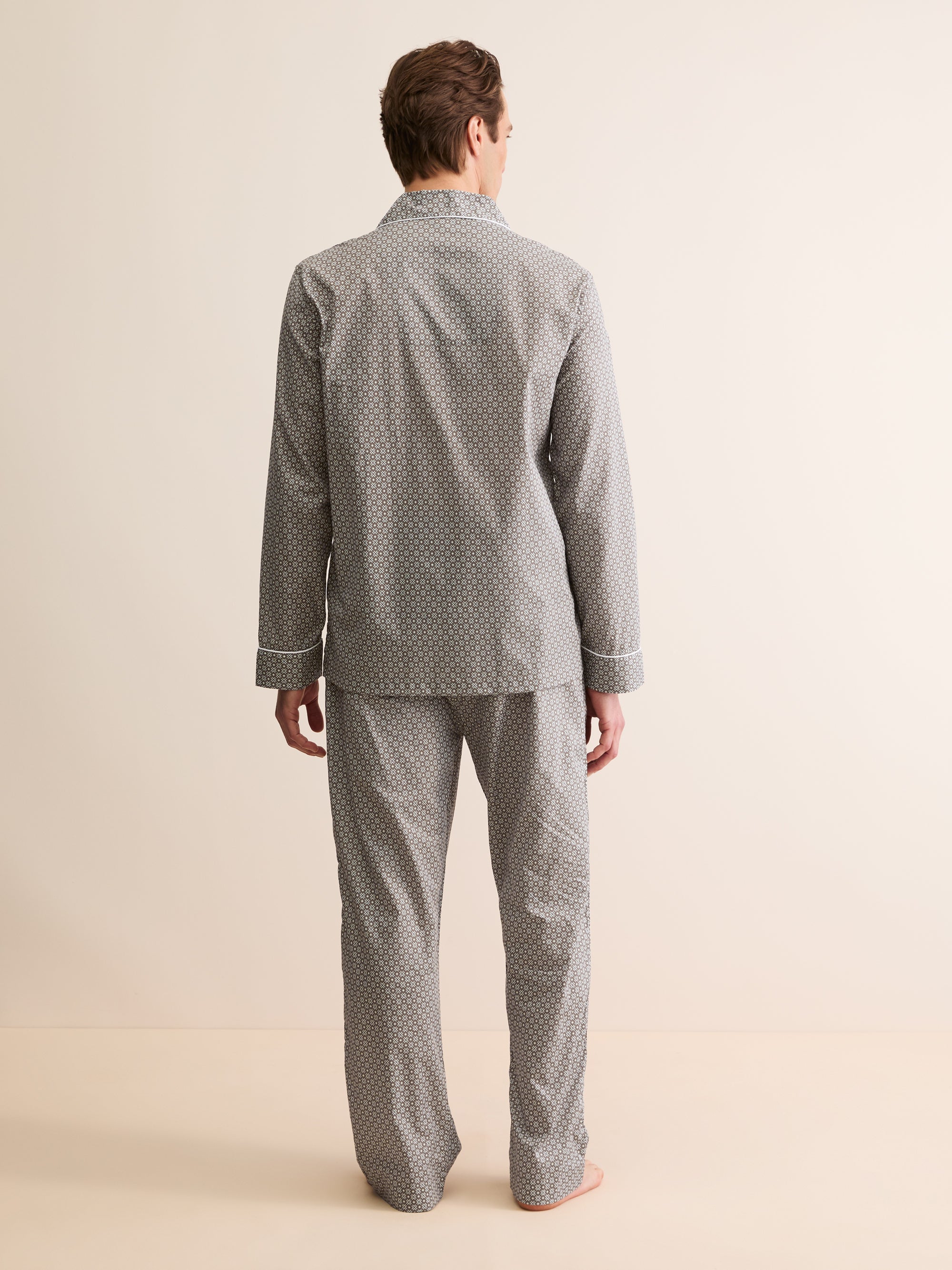 Men's Classic Fit Pyjamas London Transport Cotton Batiste Taupe Cross