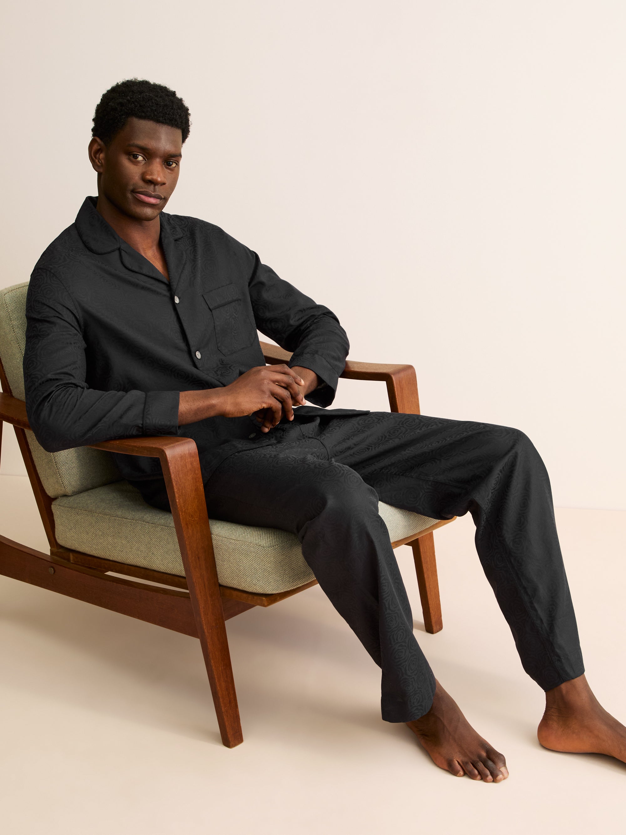 Men's Classic Fit Pyjamas Paris Cotton Jacquard Black Rose