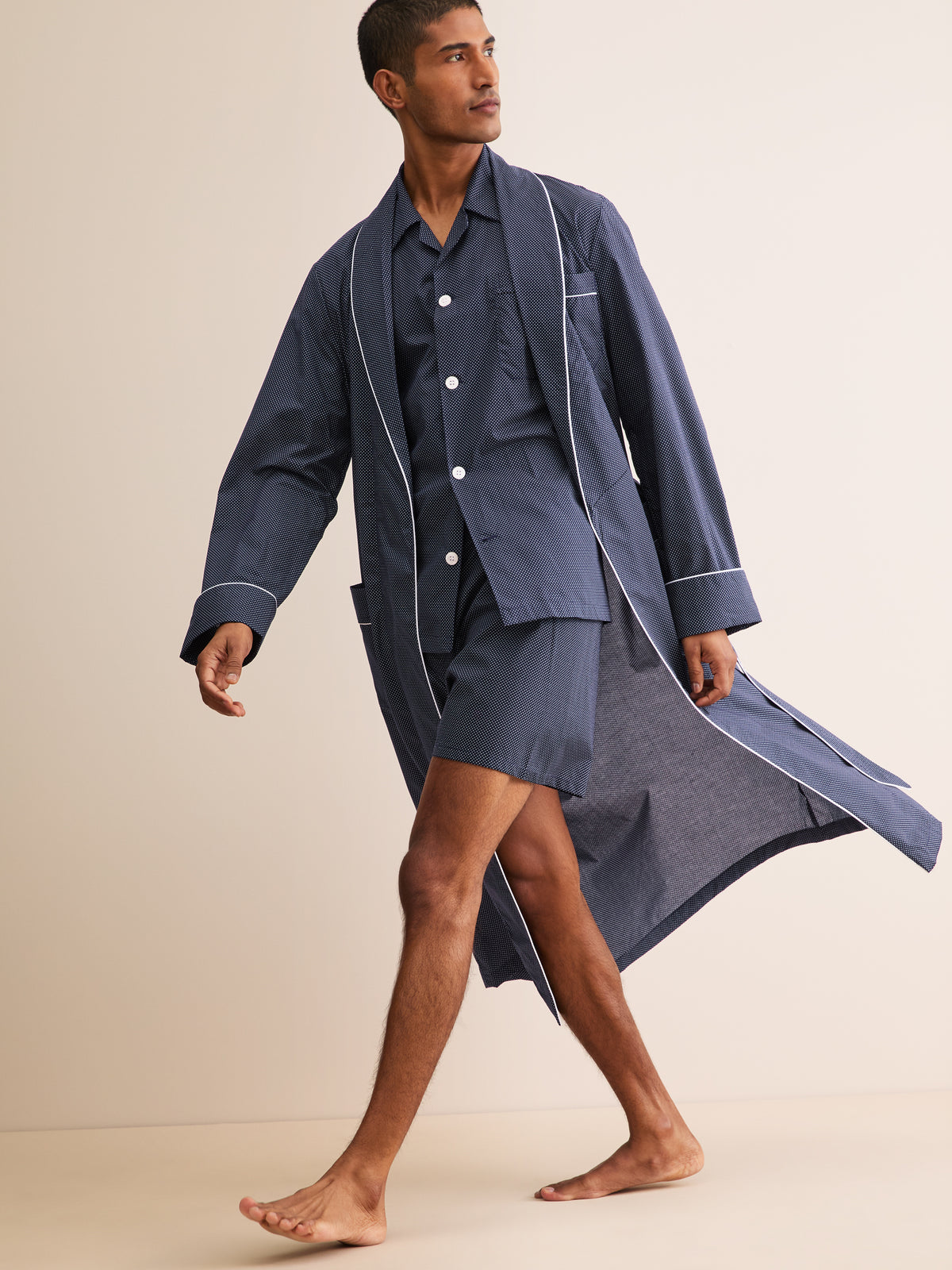 men's short dressing gown Mens Silk Robe and Shorts Set with Contrast Piping and Short Sleeves Black / XXL