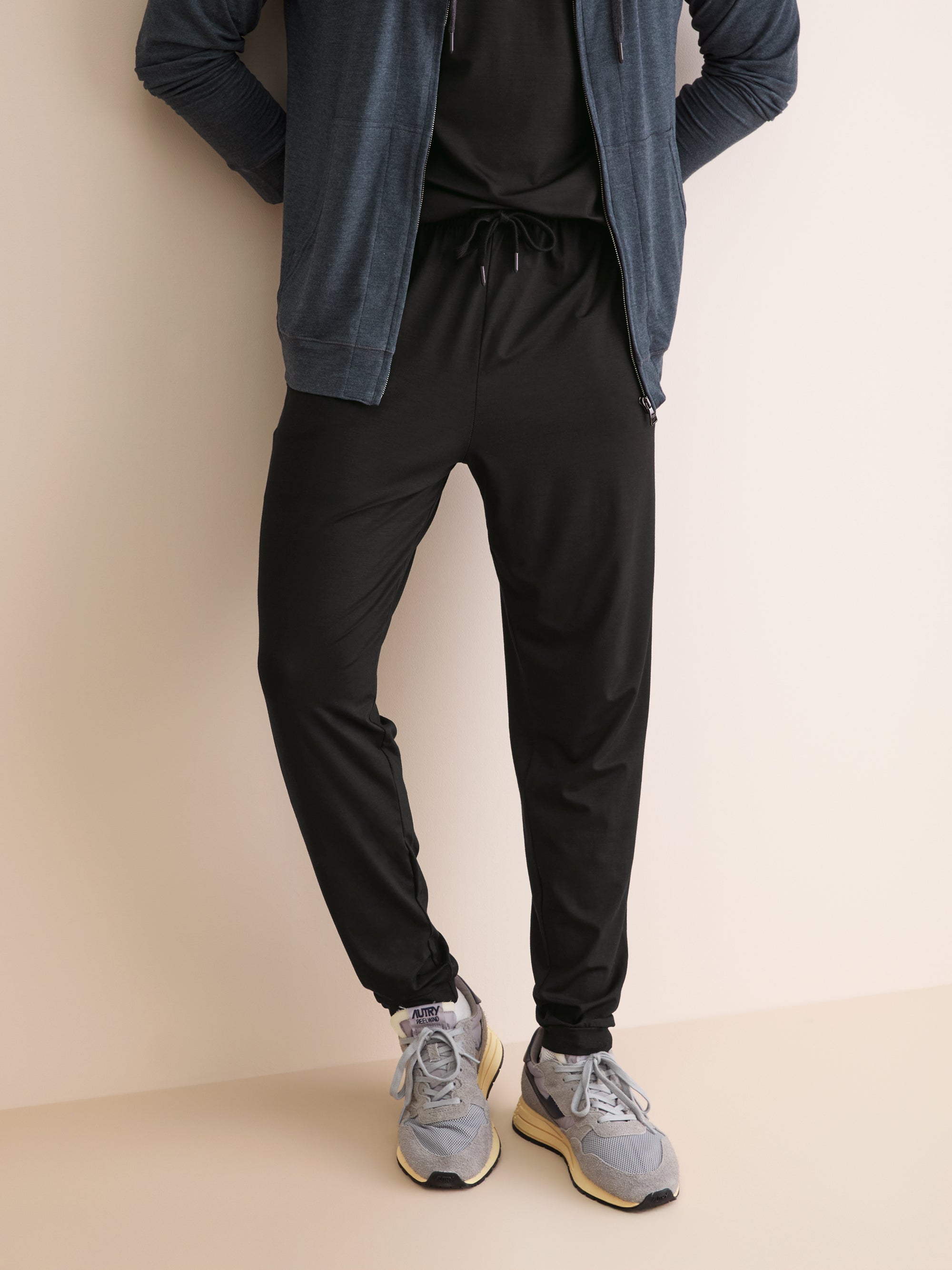 25aw milo ポーカーズ 11747391 Men's Basel Micro Modal Sweatpants Black | Derek Rose