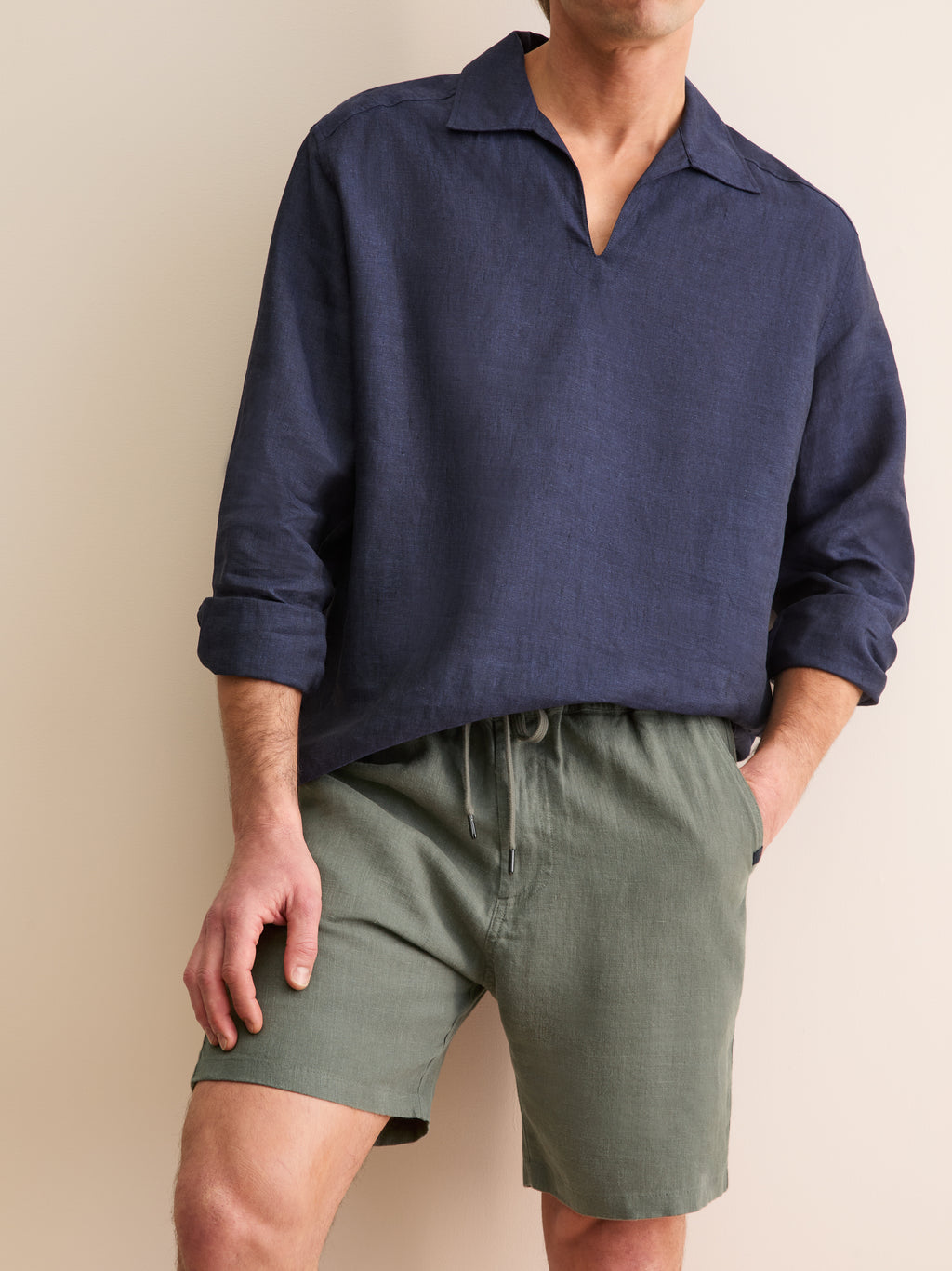 パンツ BE PREPARED | 2tuck linen-washi shorts Men's Shorts Vienna Linen Khaki | Derek Rose