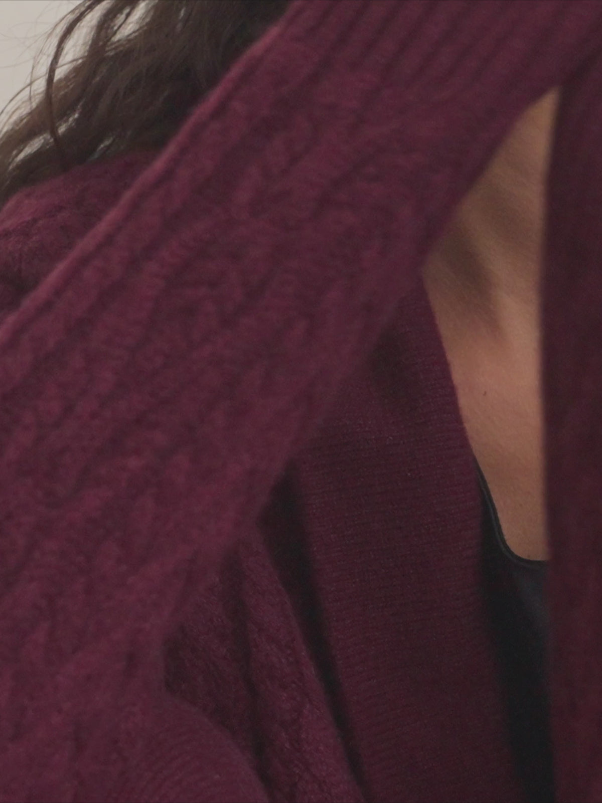 Iris Cashmere Cable Knit Cardigan Burgundy